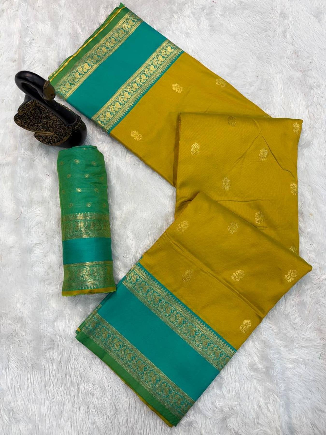 Kanjivaram Saree - detail view 13