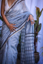 Linen Saree - blouse and border close-up