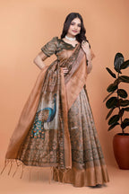 Radiate elegance in this exquisite Saree