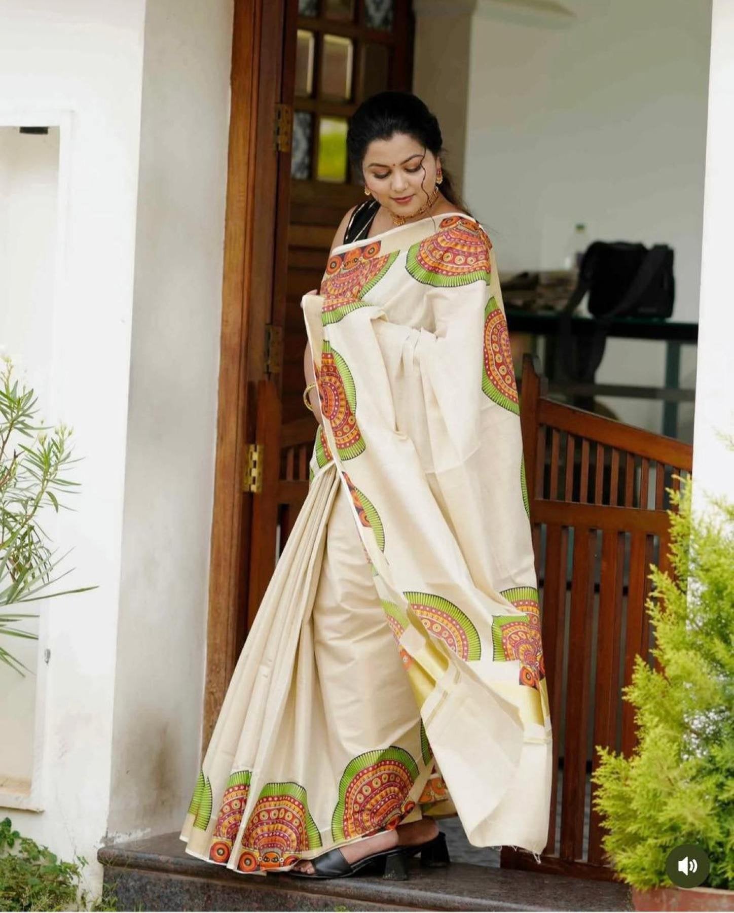 Golden Linen Saree - detail view 12
