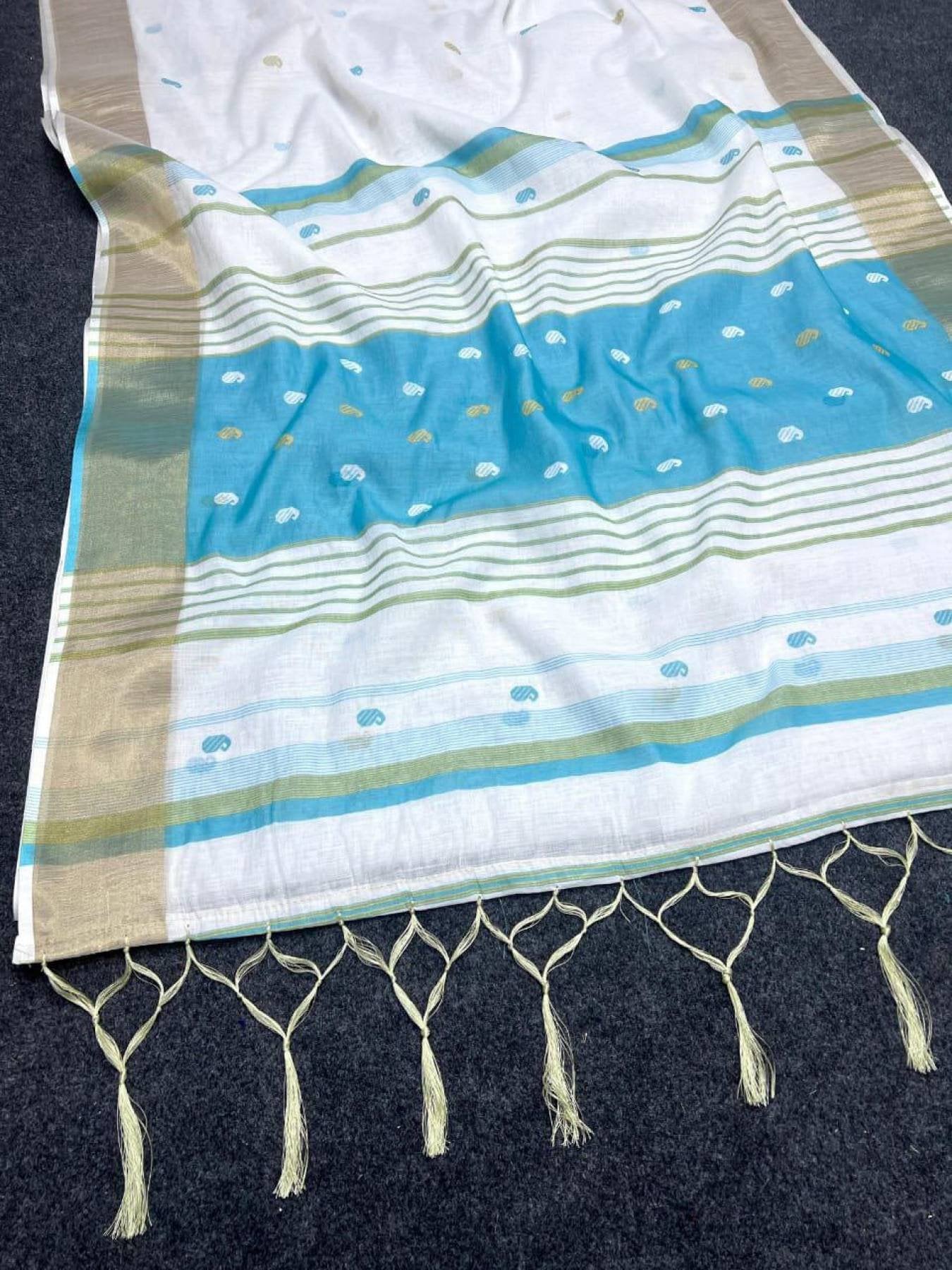 Golden Linen Saree - detail view 20