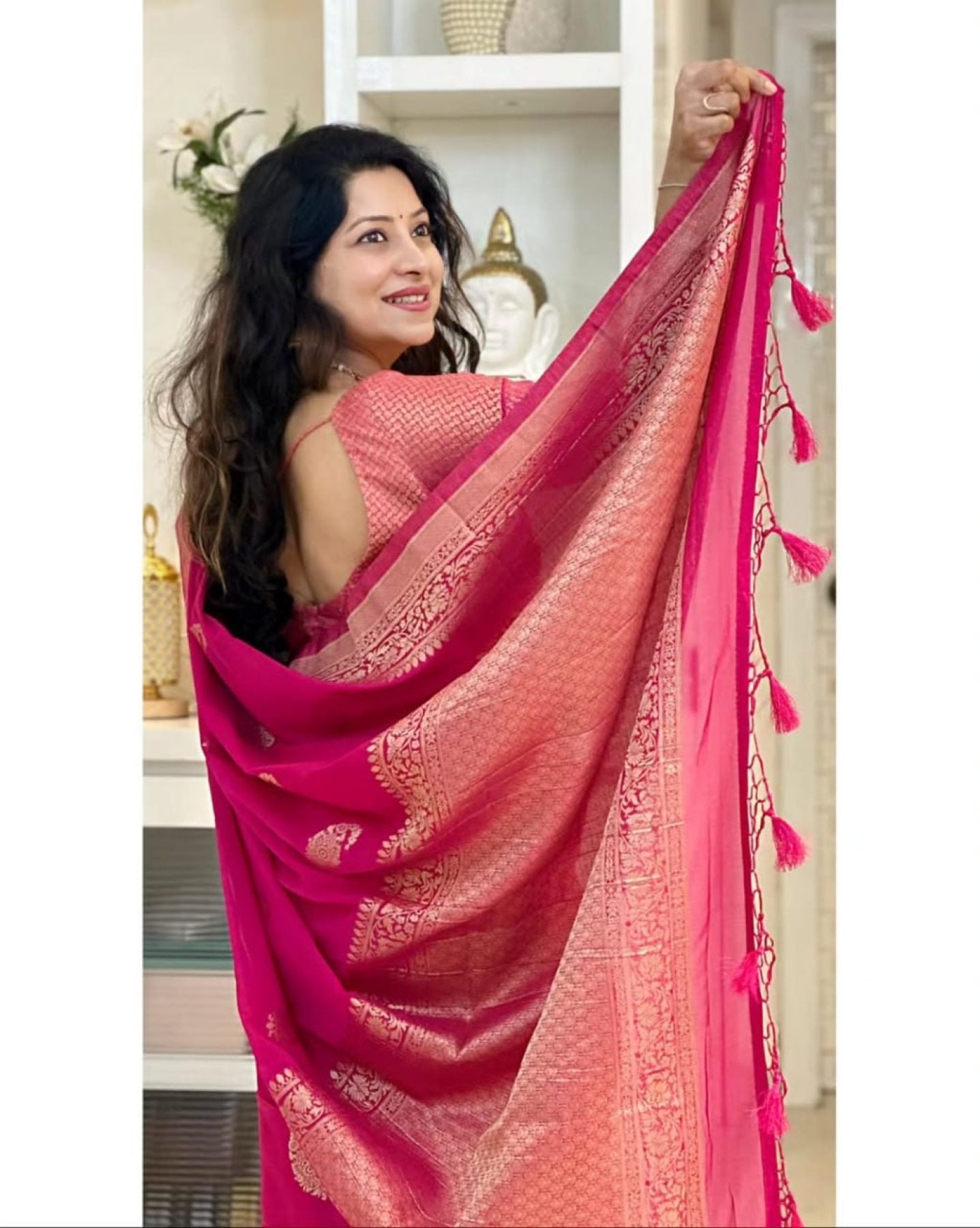Pink Banarasi Saree - blouse and border close-up