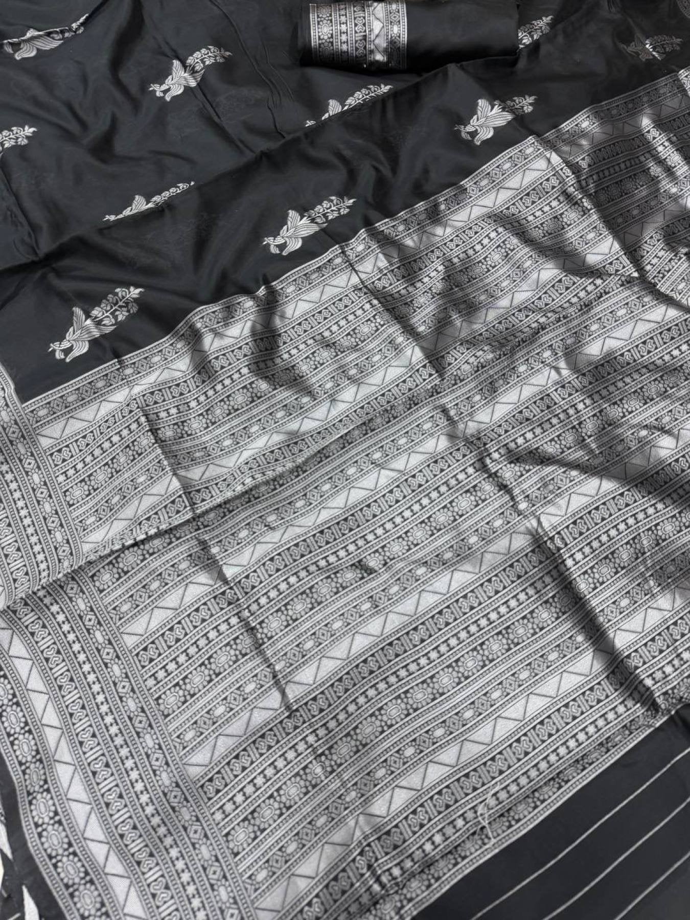 Black Silk Saree - drape and pallu detail
