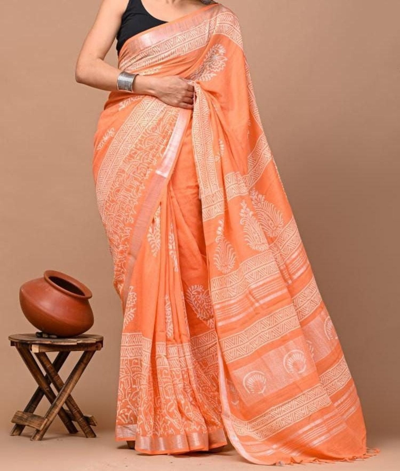 Saree - Zari back view