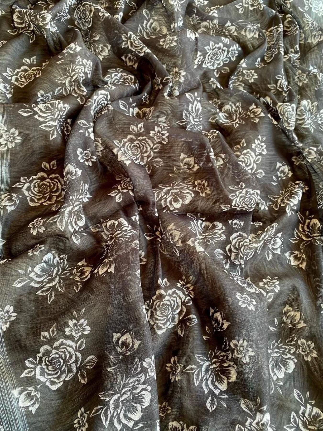 Linen Saree - Printed back view