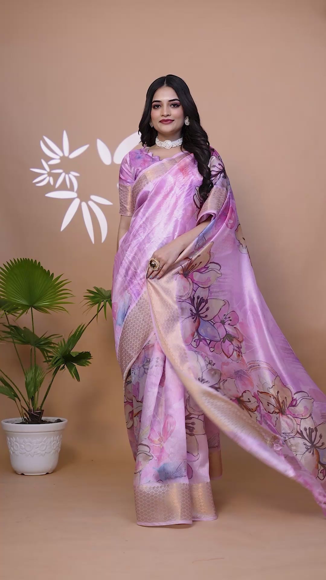 Snyvia Ivory Glow Banarasi Silk Saree with Emerald Accents