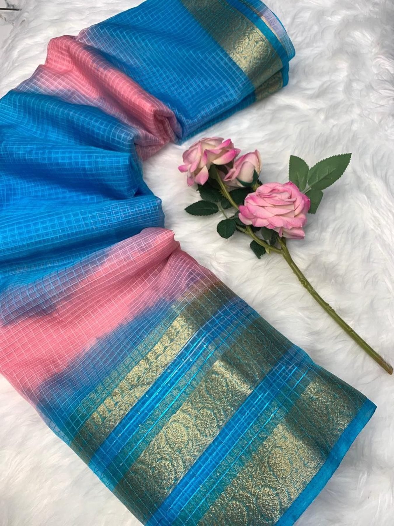 Organza Saree - blouse and border close-up