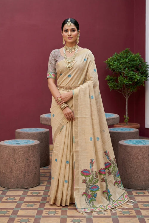 Cream Cotton Saree - drape and pallu detail