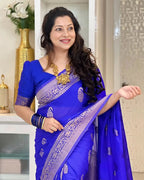 Gold Banarasi Saree - drape and pallu detail