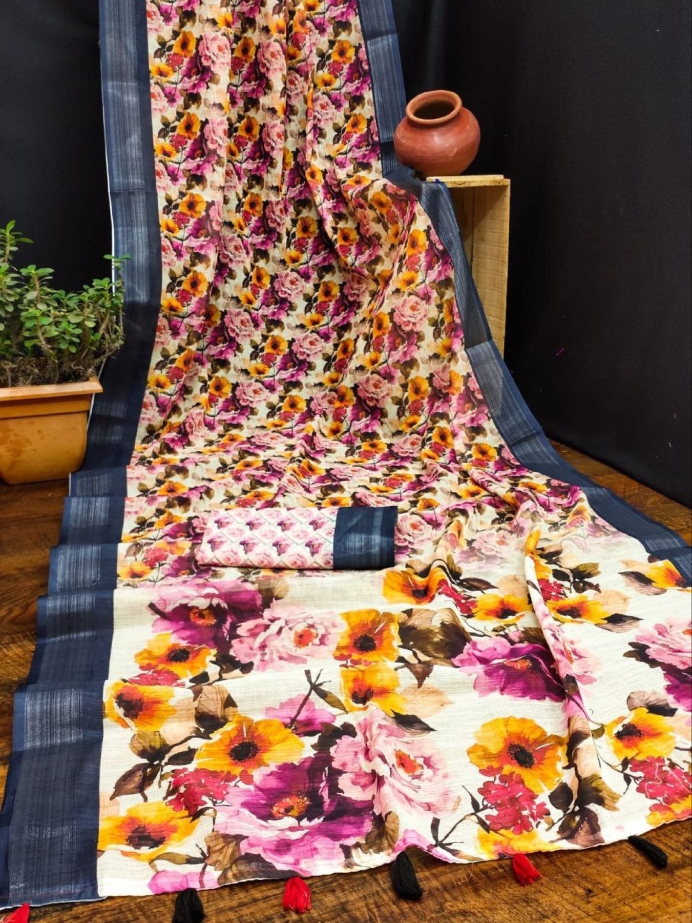 Cotton Saree - embroidery work detail