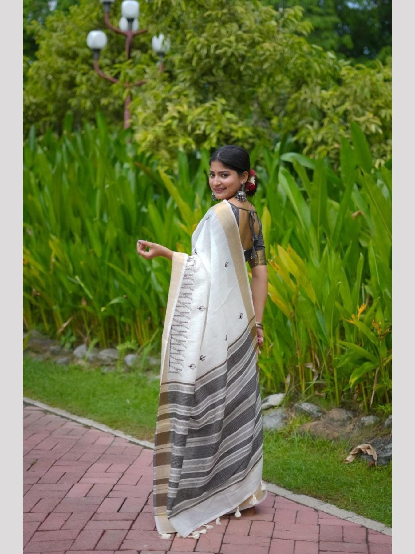 Cotton Saree - blouse and border close-up