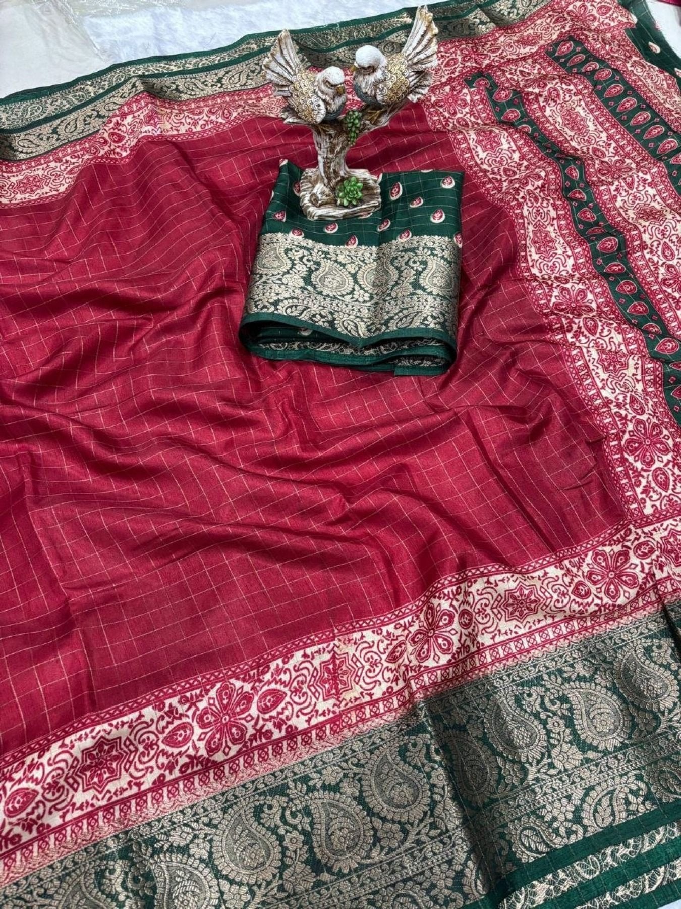Red Cotton Saree - drape and pallu detail
