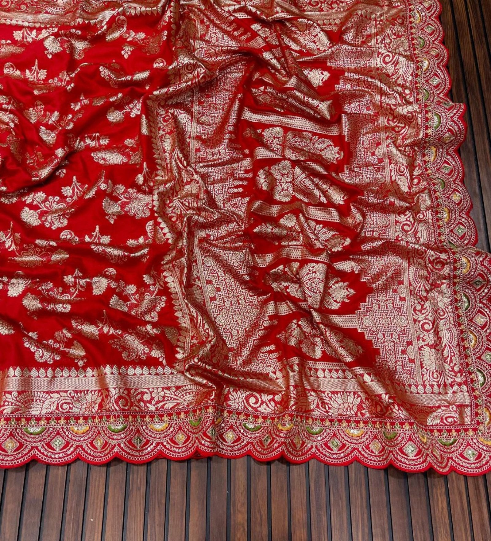 Red Banarasi Saree - embroidery work detail