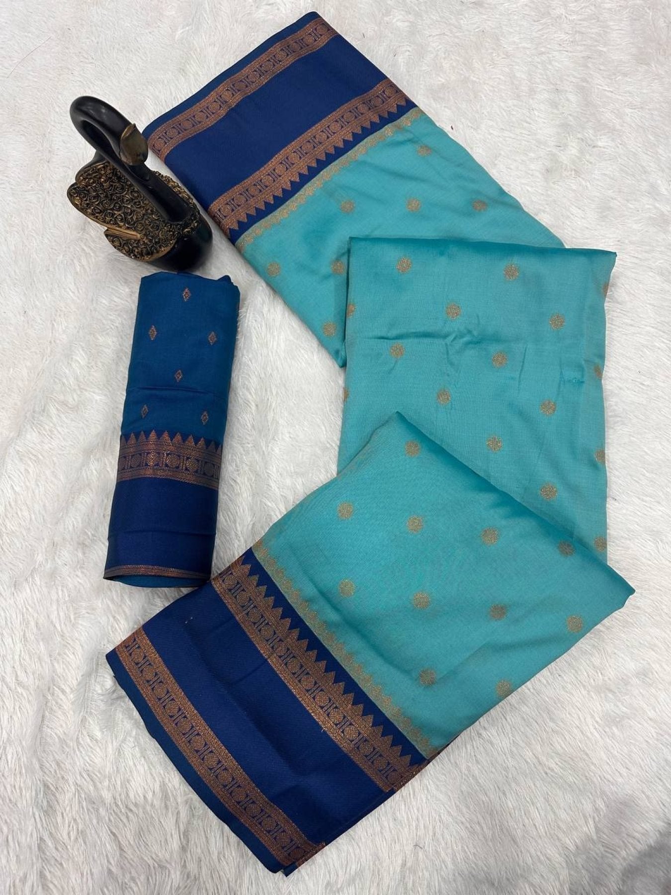 Blue Silk Saree - blouse and border close-up
