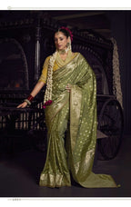 Green Viscose Saree - drape and pallu detail