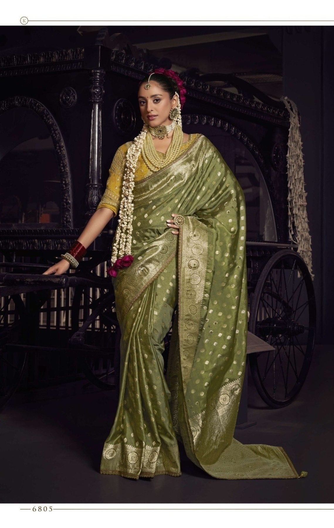 Green Viscose Saree - drape and pallu detail