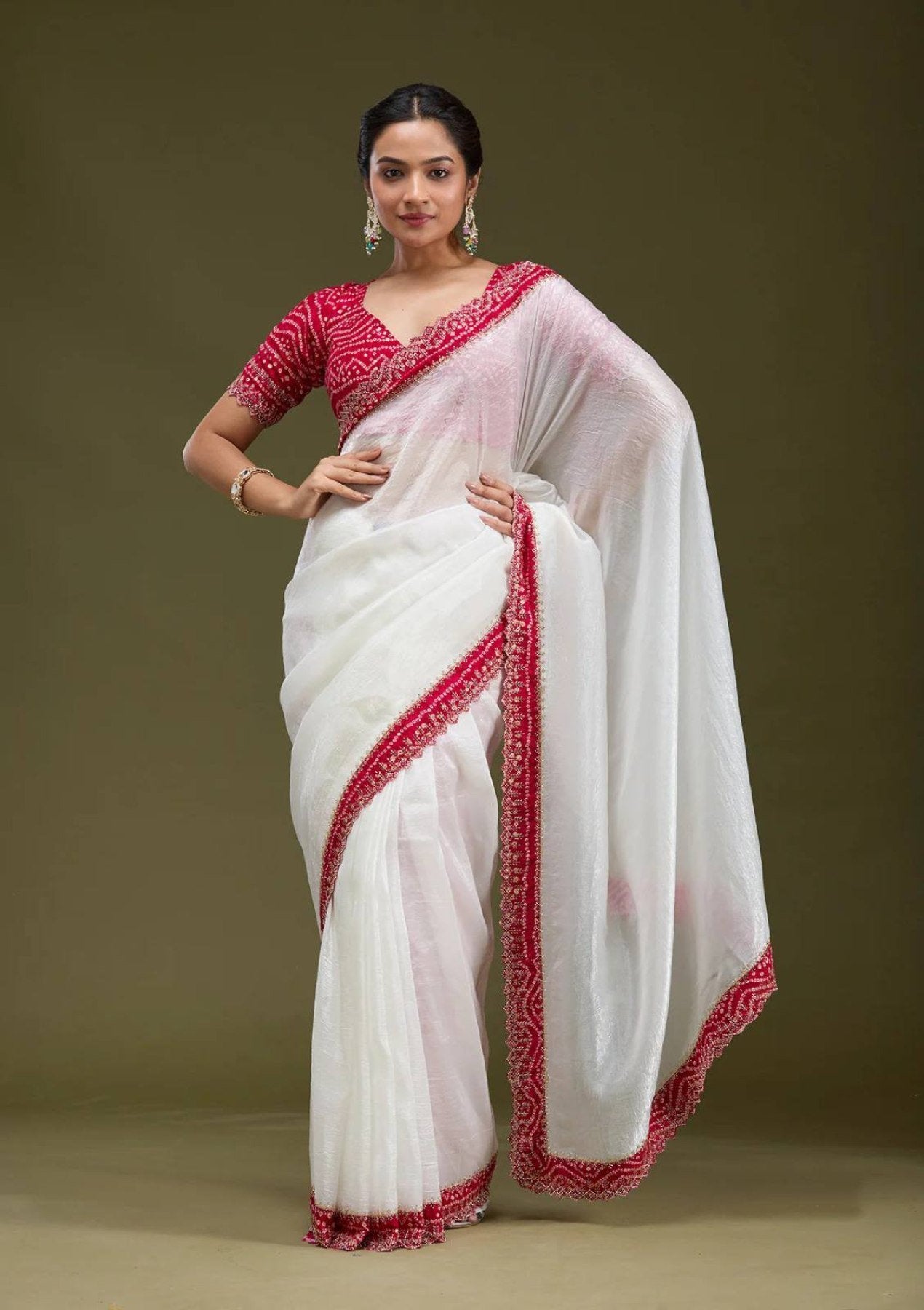 Gold Tissue Saree - Bandhani pallu design detail