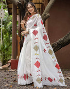 White Cotton Saree - blouse and border close-up