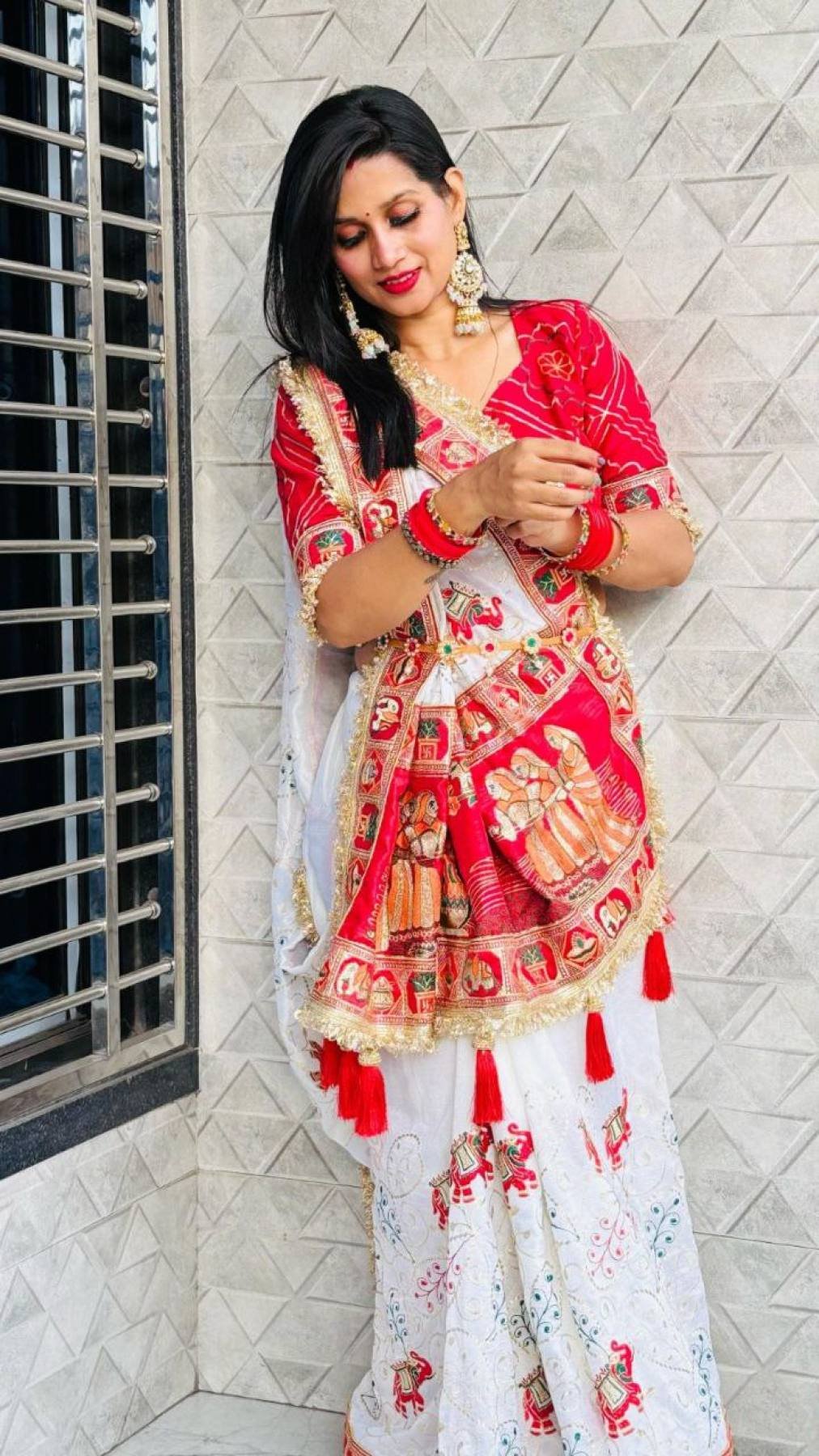 White Vichitra Saree - embroidery work detail