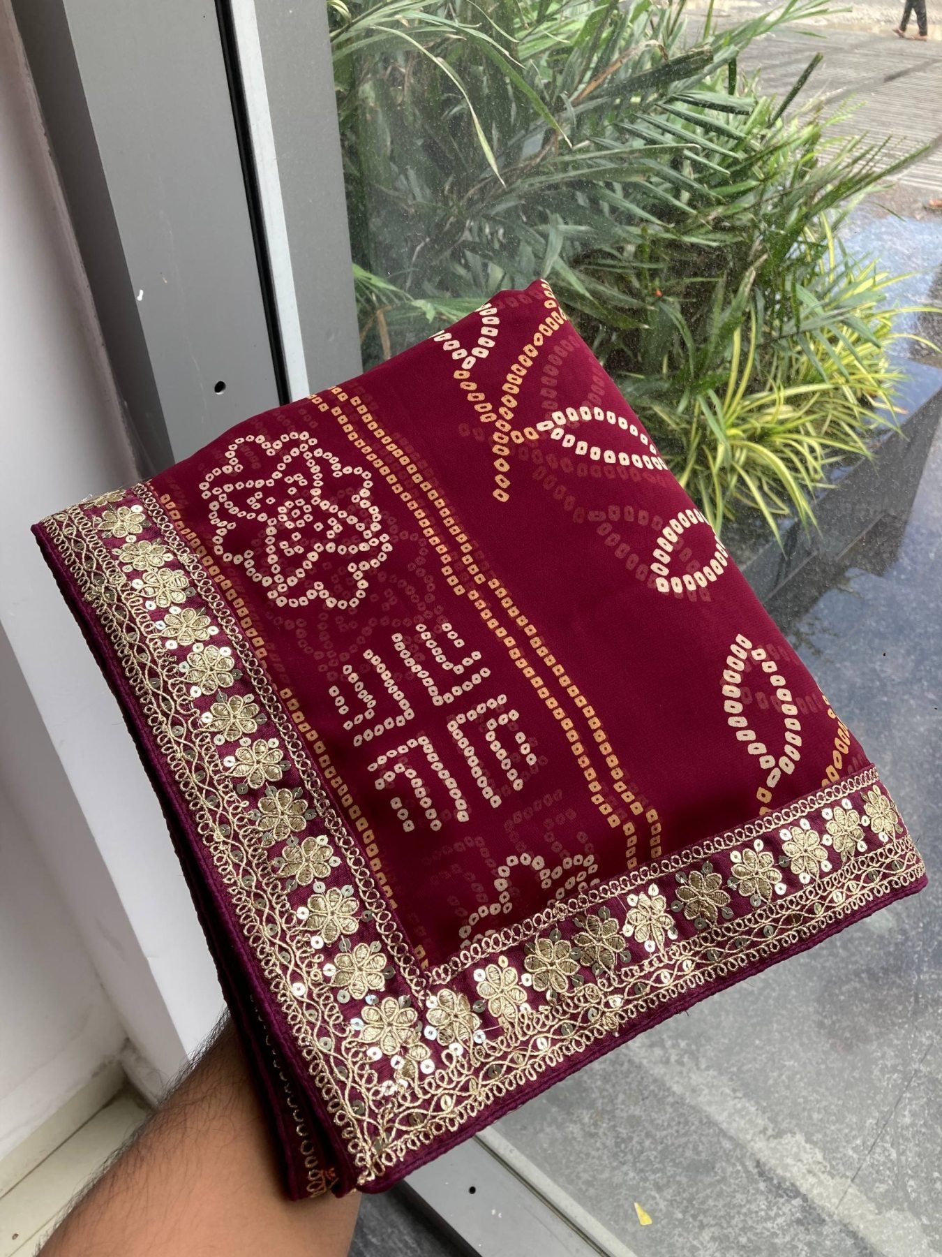 Wine Georgette Saree - blouse and border close-up