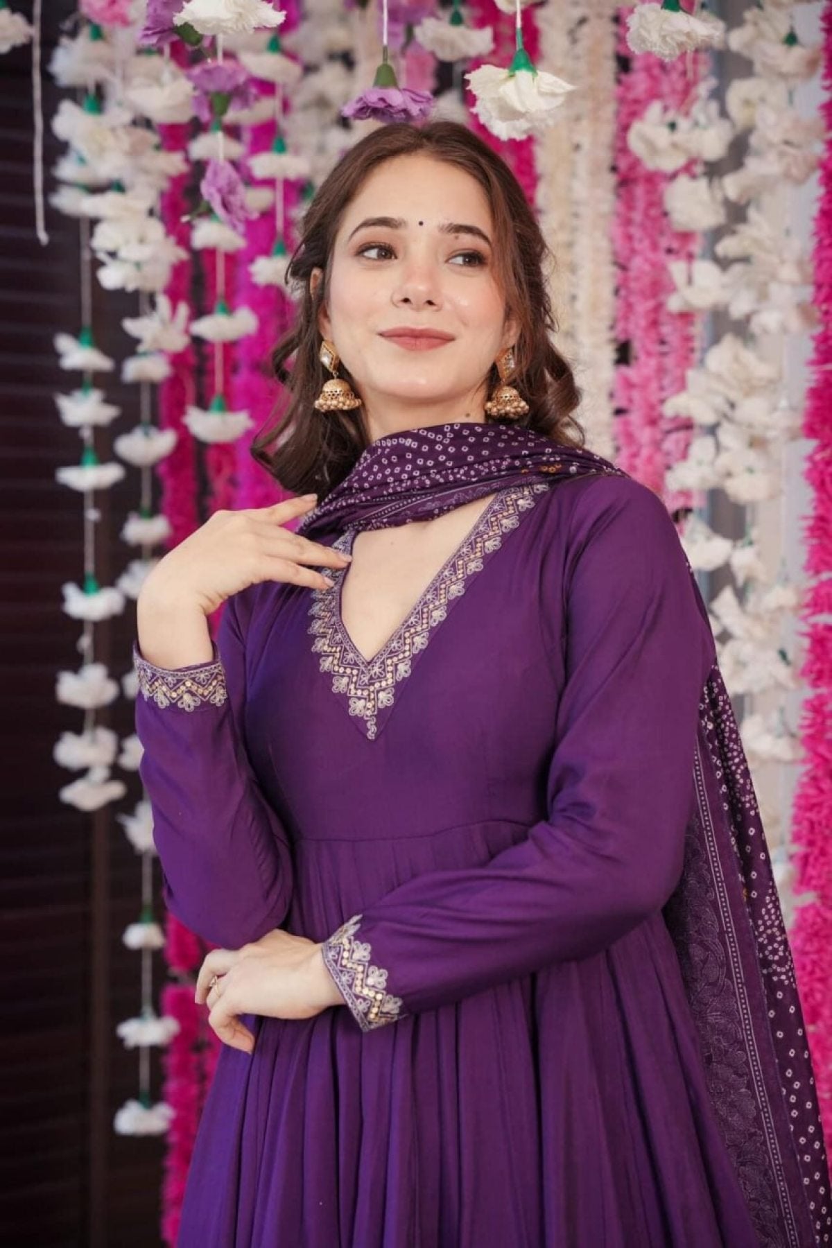 Embroidered Anarkali Kurti Set dupatta detail