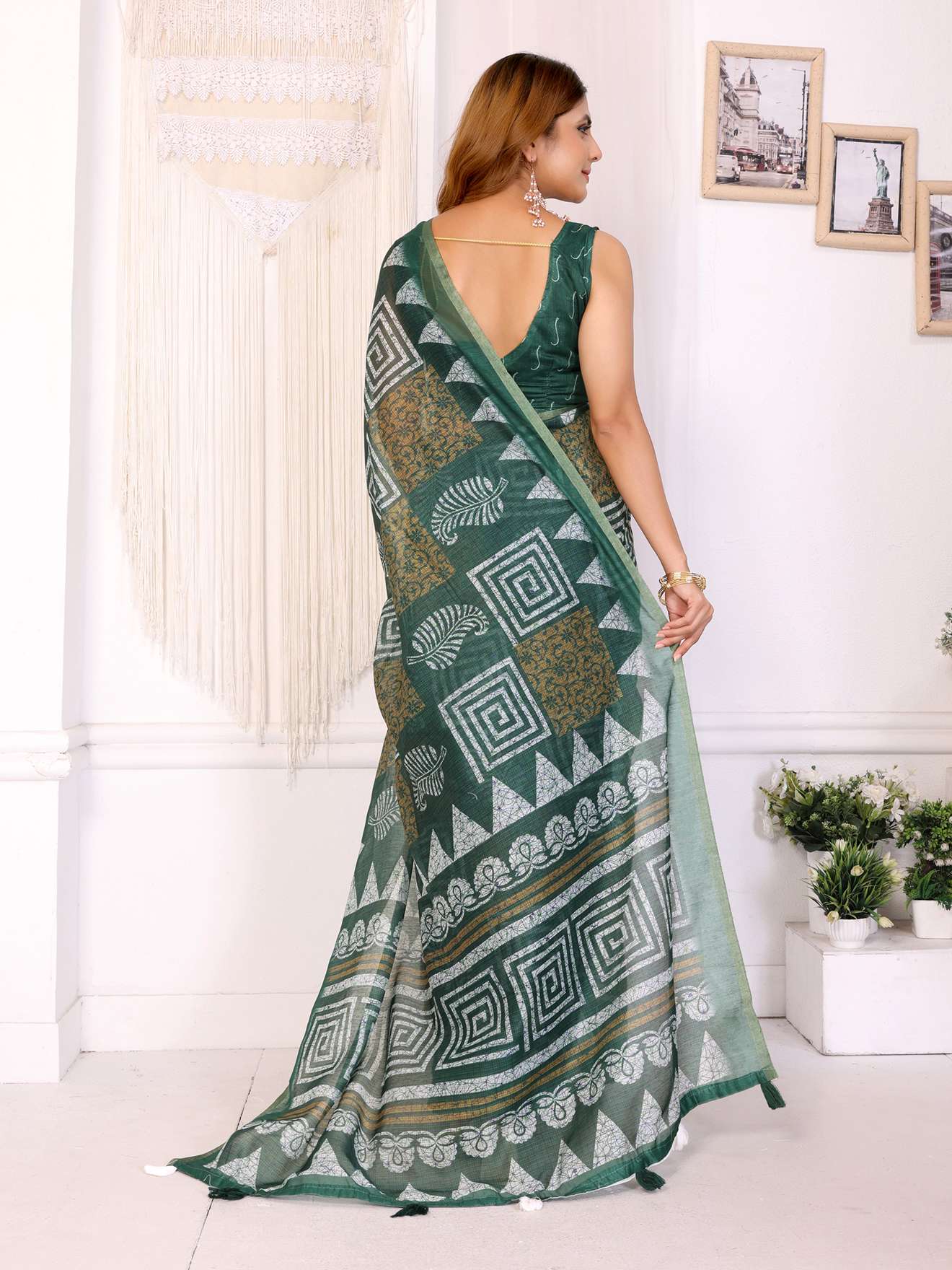 Make a striking statement with Saree