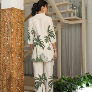 Women's Cotton Floral Printed Straight Short Kurti With Pant Set